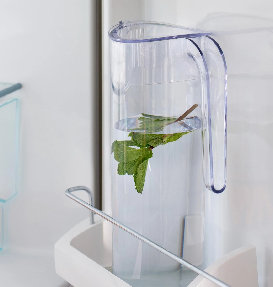 Mepal Flow Waterkan - 1,5 L - Helder 5 Mepal Flow Waterkan - 1,5 L - Helder - Afbeelding 3