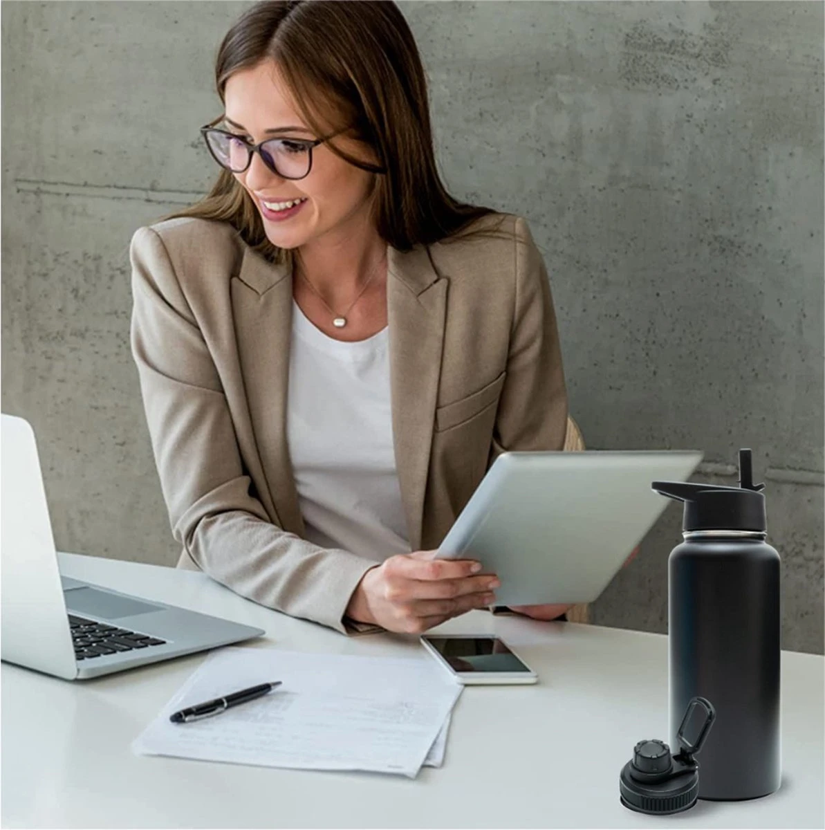 Thermosfles - Onyx Black - 1 Liter - Extra Dop Met Rietje & Drinktuit - Thermosflessen - Isoleerfles - BPA Vrij - Lekvrij - Thermoskan - Isoleerbeker - Thermosbeker 9 Thermosfles - Onyx Black - 1 Liter - Extra Dop Met Rietje & Drinktuit - Thermosflessen - Isoleerfles - BPA Vrij - Lekvrij - Thermoskan - Isoleerbeker - Thermosbeker - Afbeelding 7