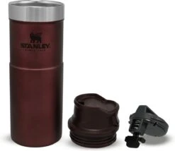 Stanley Trigger-Action Travel Mug 0.47L - Thermosfles - Wine 26 Stanley Trigger-Action Travel Mug 0.47L - Thermosfles - Wine -Buiten Kamperen 1200x1038 2
