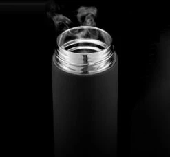 Thermosfles 500 Ml - Met Thee Filter - Mat Zwart 19 Thermosfles 500 Ml - Met Thee Filter - Mat Zwart -Buiten Kamperen 1200x1114 1