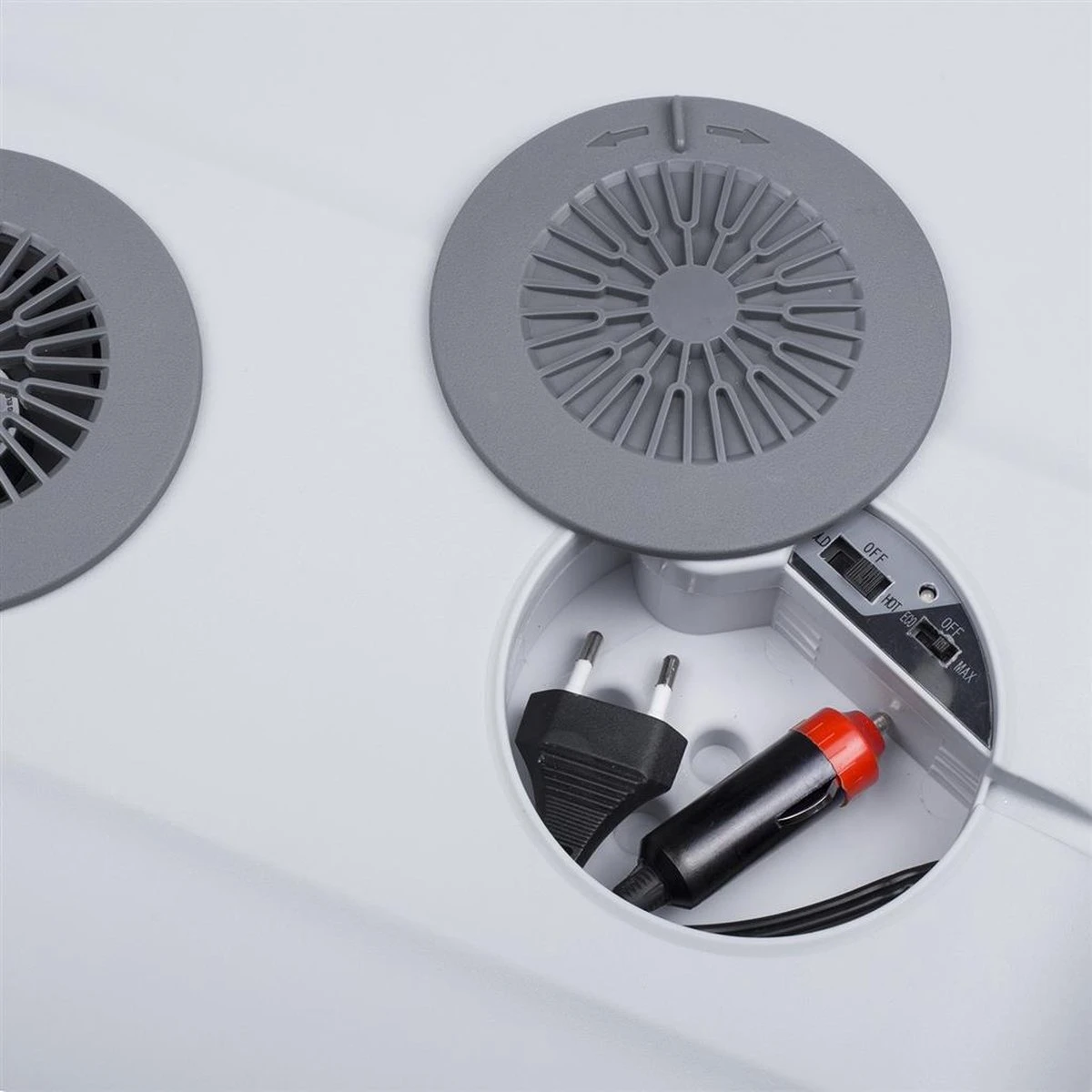 Tristar KB-7540 Koelbox 40 Liter - Koelbox Elektrisch - 12v Autolader En 230v Stopcontact - Koelt & Verwarmt - Grijs 8 Tristar KB-7540 Koelbox 40 Liter - Koelbox Elektrisch - 12v Autolader En 230v Stopcontact - Koelt & Verwarmt - Grijs - Afbeelding 6