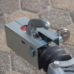 Disselslot - Overdekslot - Koppelingsslot - Kokermodel - Inclusief Discusslot - PREMIUM 10 Disselslot - Overdekslot - Koppelingsslot - Kokermodel - Inclusief Discusslot - PREMIUM -Buiten Kamperen 1200x1200 825