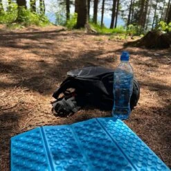 Springos Zitmat | Opvouwbaar Zitmatje | Zitkussen | 28 X 40 X 1 Cm | Blauw -Buiten Kamperen 1200x1200 888