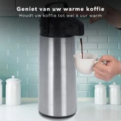 Cheqo® Thermos Pomp - 1.8L Roestvrij Staal - Isoleerkan Met Pomp - Thermoskan Met Pomp - Zwarte Dop & Handvat - Houdt 6 Uur Warm - 1800ml - Afmeting 17x14x36cm -Buiten Kamperen 1200x1200 910