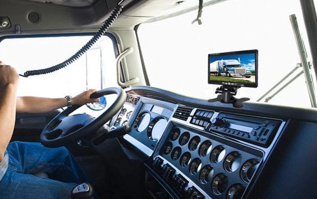 BrandWay Bedrade Achteruitrijcamera Set Met 7 Inch Scherm - Achteruitrij Camera Bedraad Voor Auto - Camper - Caravan - Vrachtwagen - Landbouw 9 BrandWay Bedrade Achteruitrijcamera Set Met 7 Inch Scherm - Achteruitrij Camera Bedraad Voor Auto - Camper - Caravan - Vrachtwagen - Landbouw - Afbeelding 7