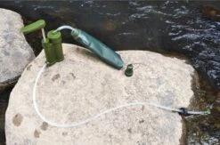 Luxe Water Filter Straw Incl. Waterzak - Complete Set - Waterfilter - Waterfles - Waterzuiveraar - Outdoor Life - Survival - BPA-vrij - Filtert 5000LL 21 Luxe Water Filter Straw Incl. Waterzak - Complete Set - Waterfilter - Waterfles - Waterzuiveraar - Outdoor Life - Survival - BPA-vrij - Filtert 5000LL -Buiten Kamperen 1200x791 1