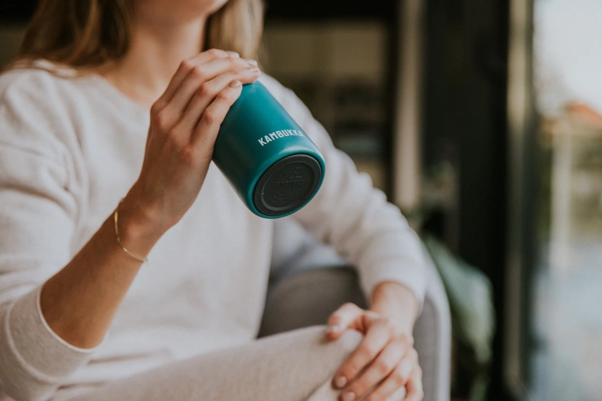 Kambukka Olympus Thermosbeker 300 Ml - Makkelijk Reinigen - Lekvrije Koffiebeker - RVS - Enchanted Forest 8 Kambukka Olympus Thermosbeker 300 Ml - Makkelijk Reinigen - Lekvrije Koffiebeker - RVS - Enchanted Forest - Afbeelding 6