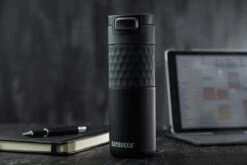 Kambukka Etna Grip Thermosbeker 500 Ml - Makkelijk Reinigen - Lekvrije Koffiebeker - Zwart 37 Kambukka Etna Grip Thermosbeker 500 Ml - Makkelijk Reinigen - Lekvrije Koffiebeker - Zwart -Buiten Kamperen 1200x800 99