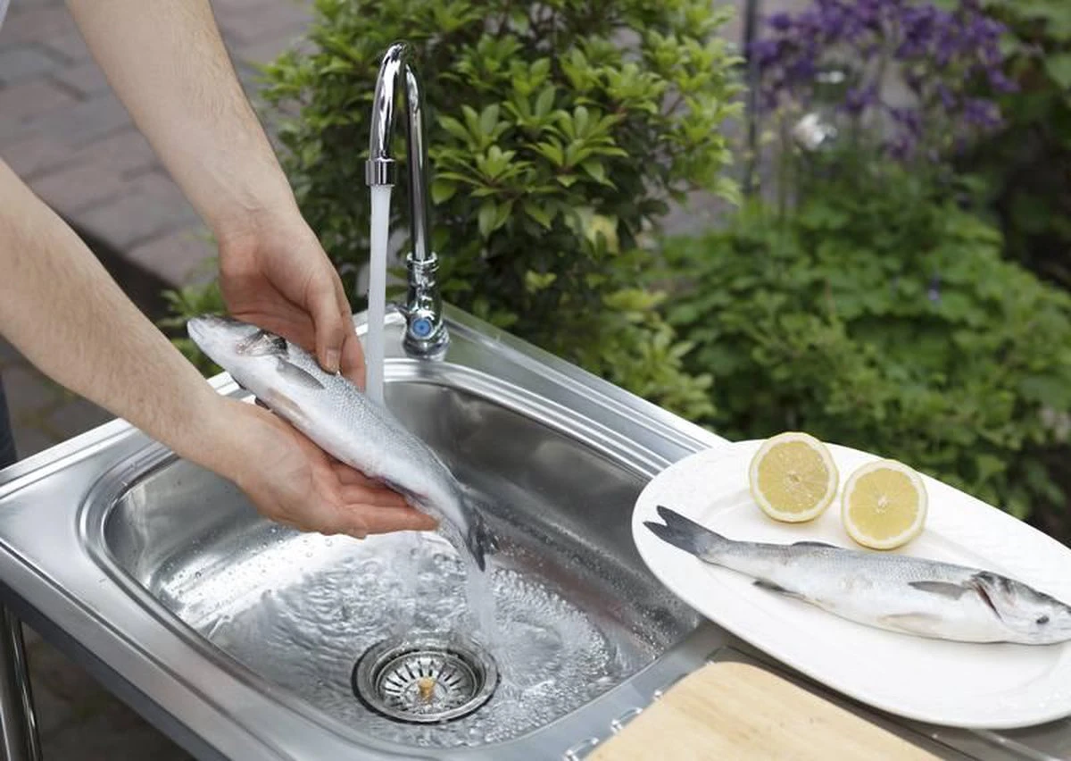 Camping/Outdoor Inox Tafel Met Gootsteen Lavabo En Kraan 100x77x50cm 6 Camping/Outdoor Inox Tafel Met Gootsteen Lavabo En Kraan 100x77x50cm - Afbeelding 4