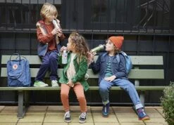 Mepal – Isoleerfles Flip-up Campus – Dino – Waterfles Met Rietje – Houdt Je Drankje Tot 9 Uur Warm En 12 Uur Koud – Drinkfles Voor Kinderen – Thermosfles -Buiten Kamperen 1200x867 1