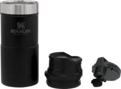 Stanley Trigger-Action Travel Mug 0.35L - Thermosfles - Matt Black 24 Stanley Trigger-Action Travel Mug 0.35L - Thermosfles - Matt Black -Buiten Kamperen 1200x890 1