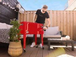 AXI Retro Cooler Rood - Koeler Met Wielen - 76L Inhoud - Koelbox Met Aftapkraan -Buiten Kamperen 1200x900 9