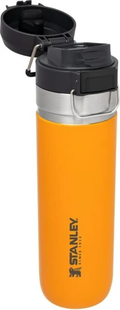 Stanley The Quick Flip Water Bottle 0,70L - Thermosfles - Saffron -Buiten Kamperen 465x1200 1