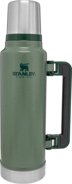 Stanley The Legendary Classic Bottle 1,40L - Thermosfles - Hammertone Green 26 Stanley The Legendary Classic Bottle 1,40L - Thermosfles - Hammertone Green -Buiten Kamperen 473x1200 1