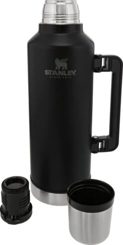 Stanley The Legendary Classic Bottle 2.3L Matte Black Pebble -Buiten Kamperen 605x1200 2