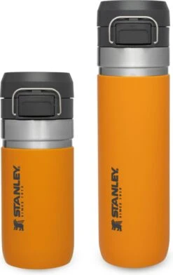 Stanley The Quick Flip Water Bottle 0,70L - Thermosfles - Saffron -Buiten Kamperen 757x1200 1