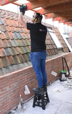 Profeco XL Opstapkrukje Inklapbaar - Krukje - Opstapje - Hoogte; 40 Cm - Zwart -Buiten Kamperen 760x1200