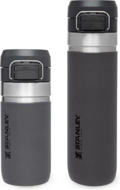 Stanley The Quick Flip Water Bottle 0,70L - Thermosfles - Charcoal -Buiten Kamperen 761x1200 1