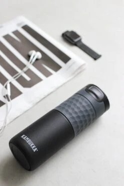 Kambukka Etna Grip Thermosbeker 500 Ml - Makkelijk Reinigen - Lekvrije Koffiebeker - Zwart 31 Kambukka Etna Grip Thermosbeker 500 Ml - Makkelijk Reinigen - Lekvrije Koffiebeker - Zwart -Buiten Kamperen 799x1200 20