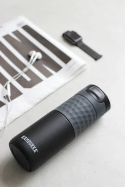 Kambukka Etna Grip Thermosbeker 500 Ml - Makkelijk Reinigen - Lekvrije Koffiebeker - Zwart 39 Kambukka Etna Grip Thermosbeker 500 Ml - Makkelijk Reinigen - Lekvrije Koffiebeker - Zwart -Buiten Kamperen 800x1200 37