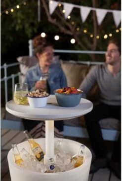 Keter Coolbar Partytafel – Lichtgevend - 49,5x49,5x57cm - Wit 22 Keter Coolbar Partytafel – Lichtgevend - 49,5x49,5x57cm - Wit -Buiten Kamperen 808x1200 1